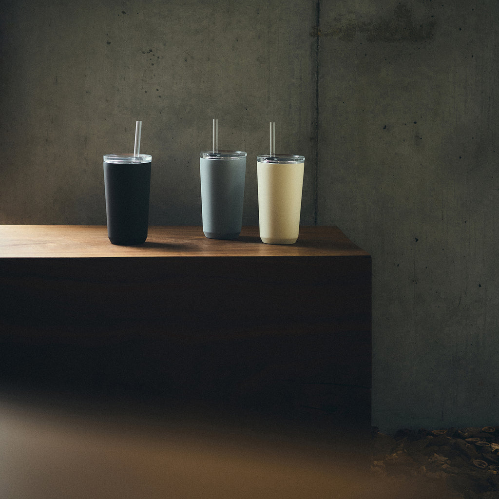 Kinto ferðabolli m. röri image